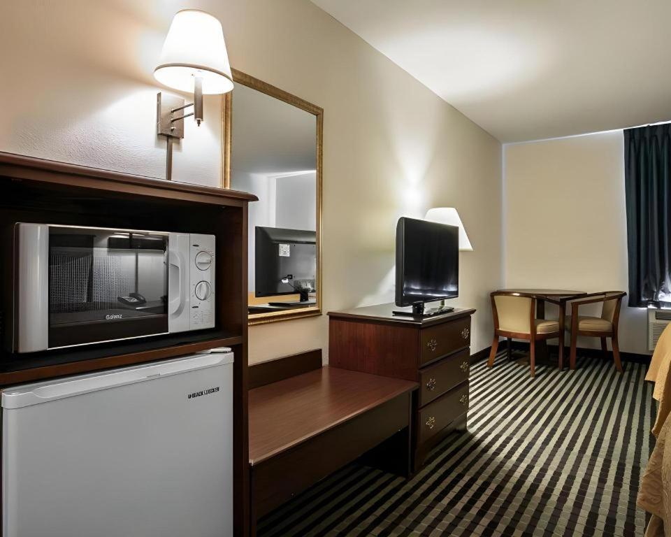 Quality Inn Columbia Airport West Columbia Eksteriør bilde